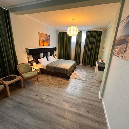 F-F Haus Monteuren Unterkunft Neuhausen auf den Fildern Экстерьер фото