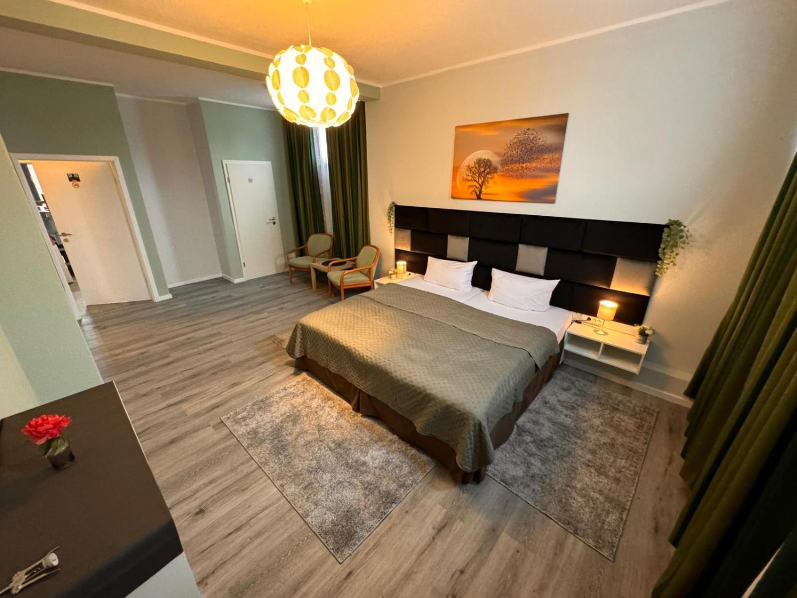 F-F Haus Monteuren Unterkunft Neuhausen auf den Fildern Экстерьер фото