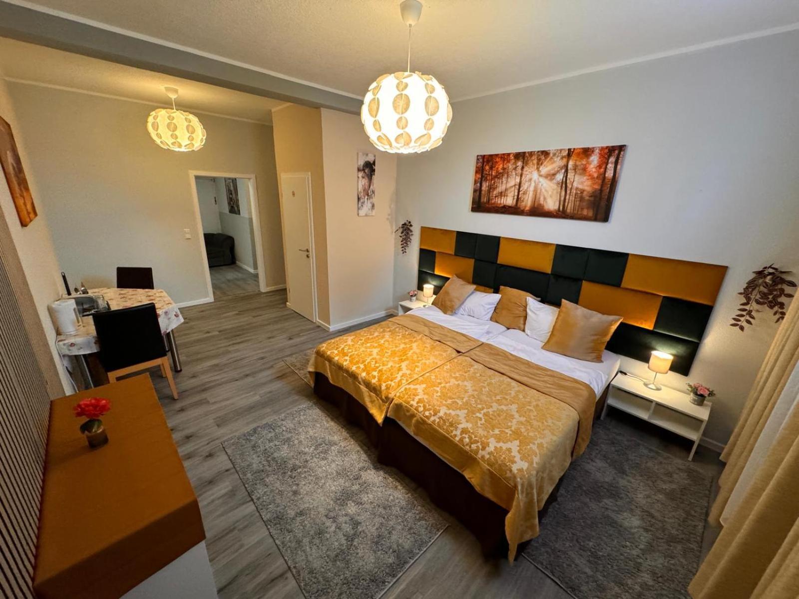 F-F Haus Monteuren Unterkunft Neuhausen auf den Fildern Экстерьер фото