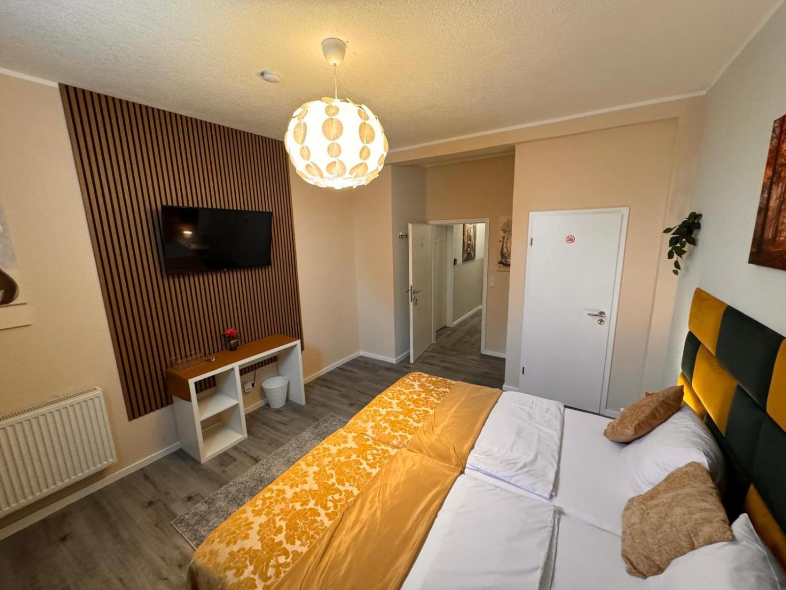 F-F Haus Monteuren Unterkunft Neuhausen auf den Fildern Экстерьер фото