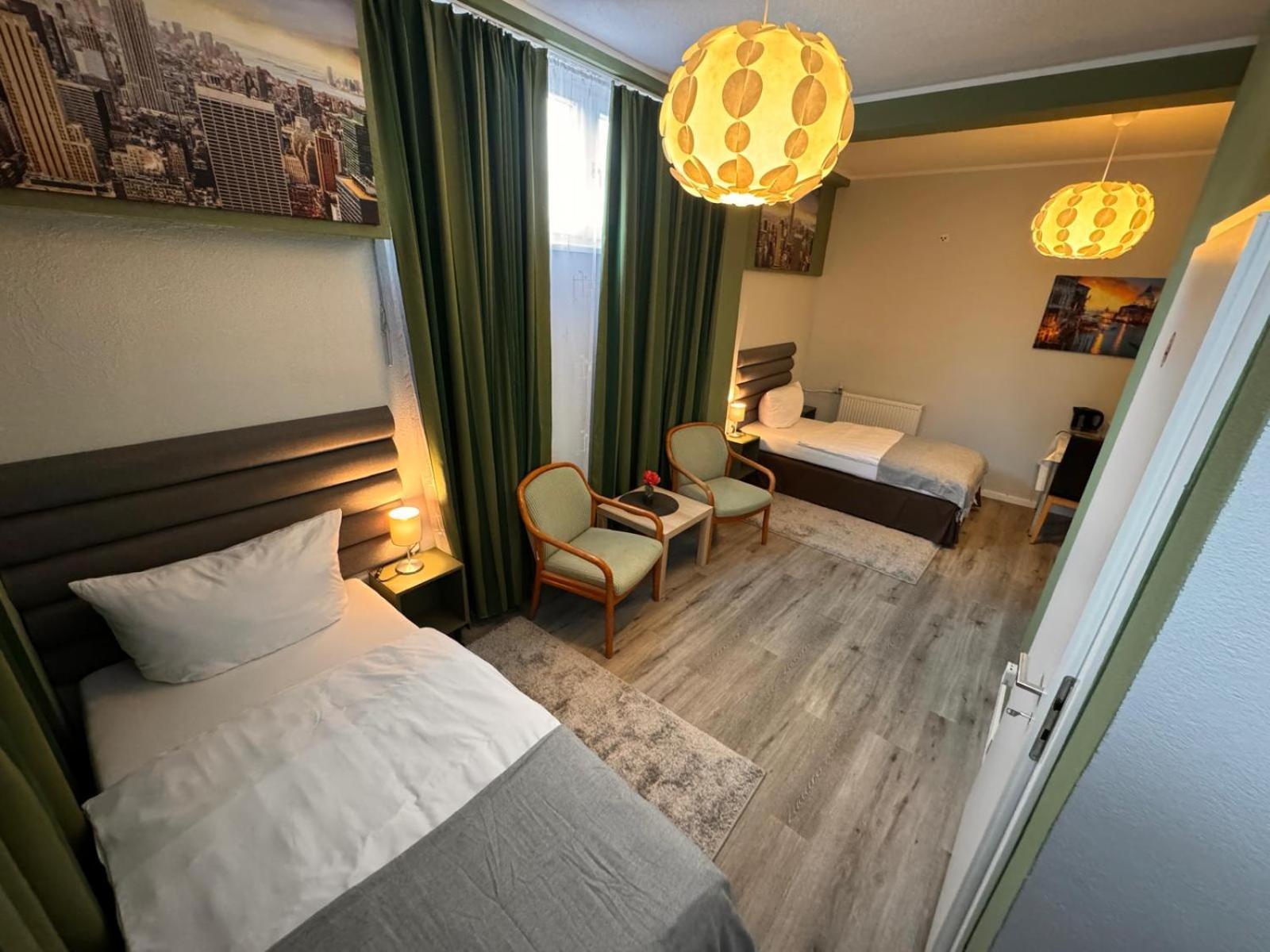 F-F Haus Monteuren Unterkunft Neuhausen auf den Fildern Экстерьер фото